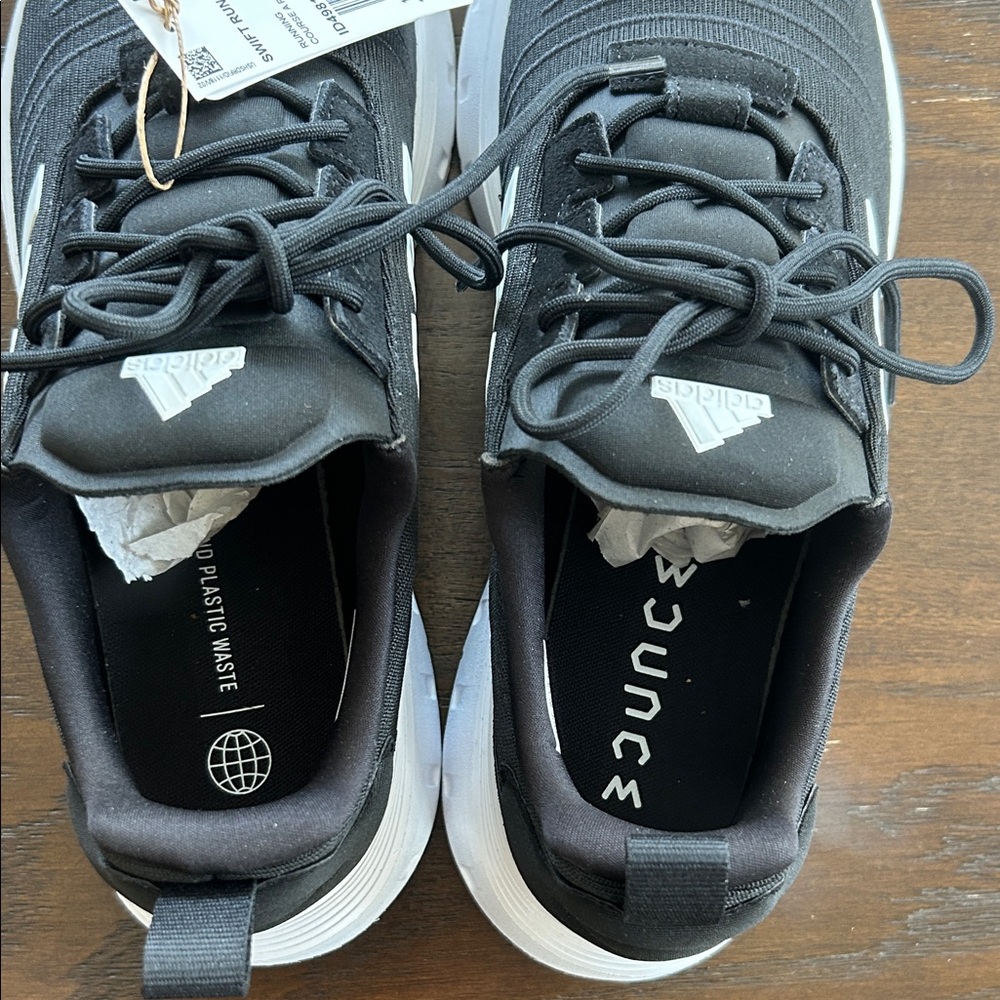 Adidas Swift Run 23 NWT - Picture 5 of 9